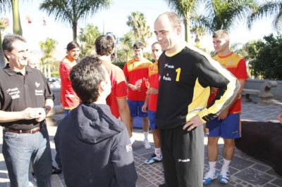 Seirul·lo con Dani Pedrosa y Selección Española Balonmano 2012 - www.entrenamientodeportivo.org